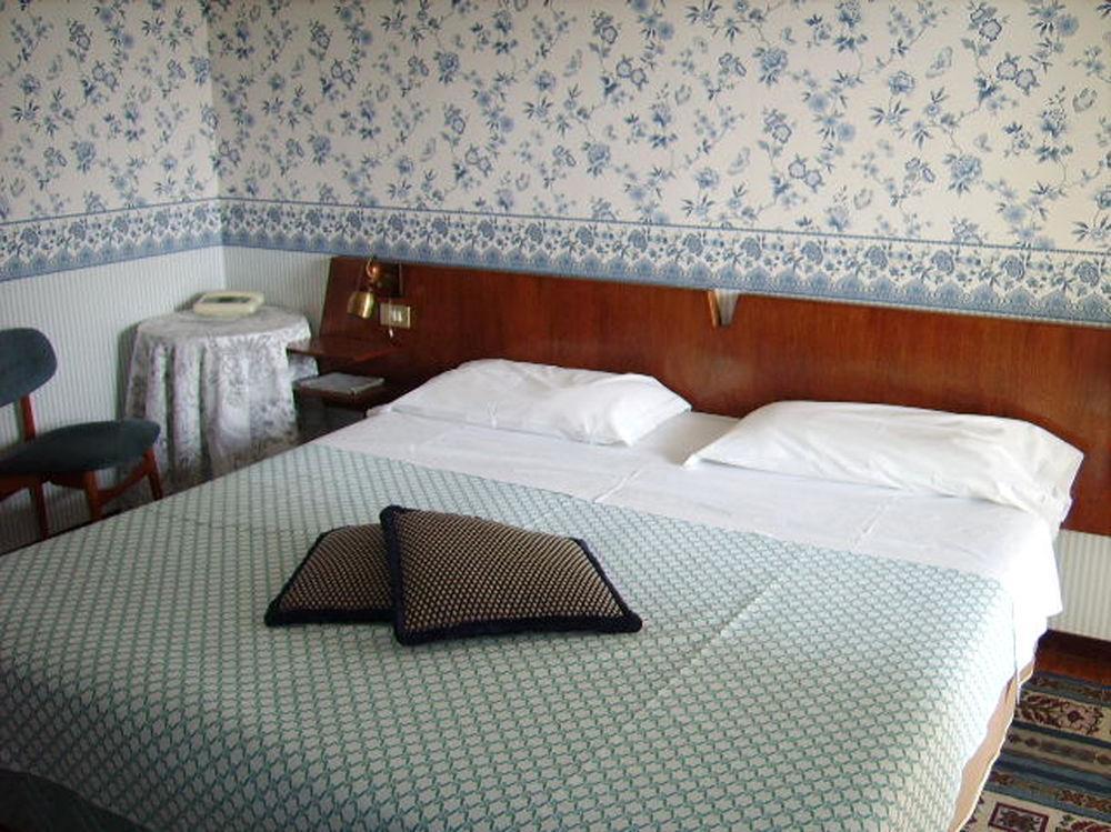 Hotel Broglia Sirmione Ngoại thất bức ảnh